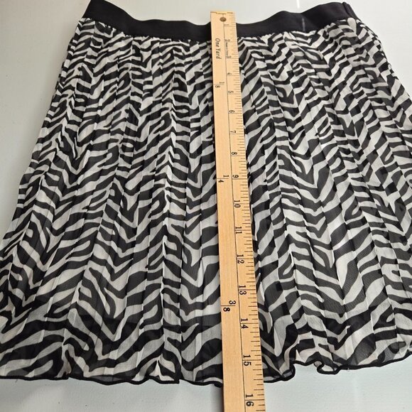 Faded Glory Girls Black and White Zebra Print Short Skirt Size XL 14/16 - Picture 3 of 7